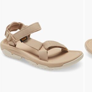 Teva TLX 2 sandals worn once size 6